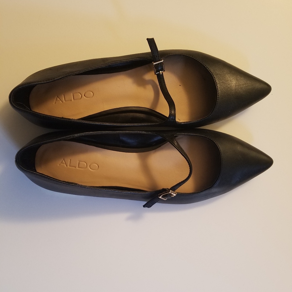 Aldo black low heel flat.